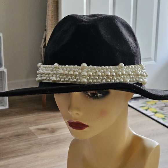 Accessories - Elegant Black Hat with Pearl Detailing